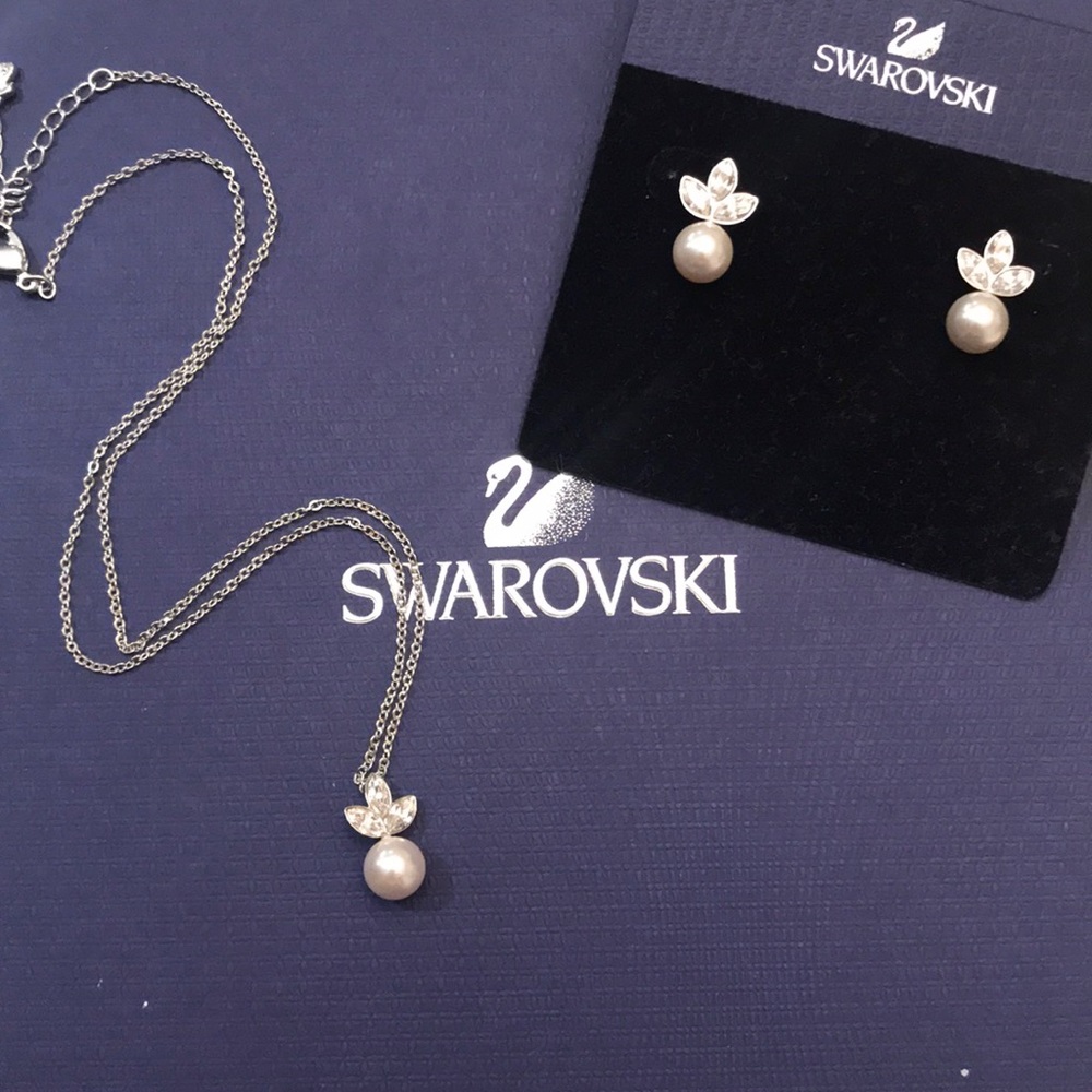 Swarovski Earring and Necklace Set